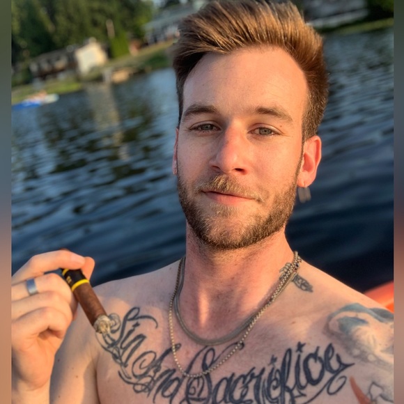 Meet your Posher, Sam - Picture 4 of 13